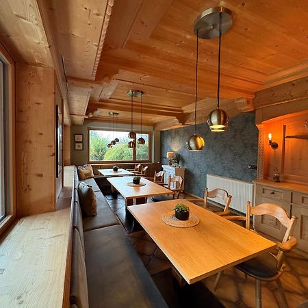 Dreimaederlhaus Am Berg Apartment Пфронтен Екстериор снимка