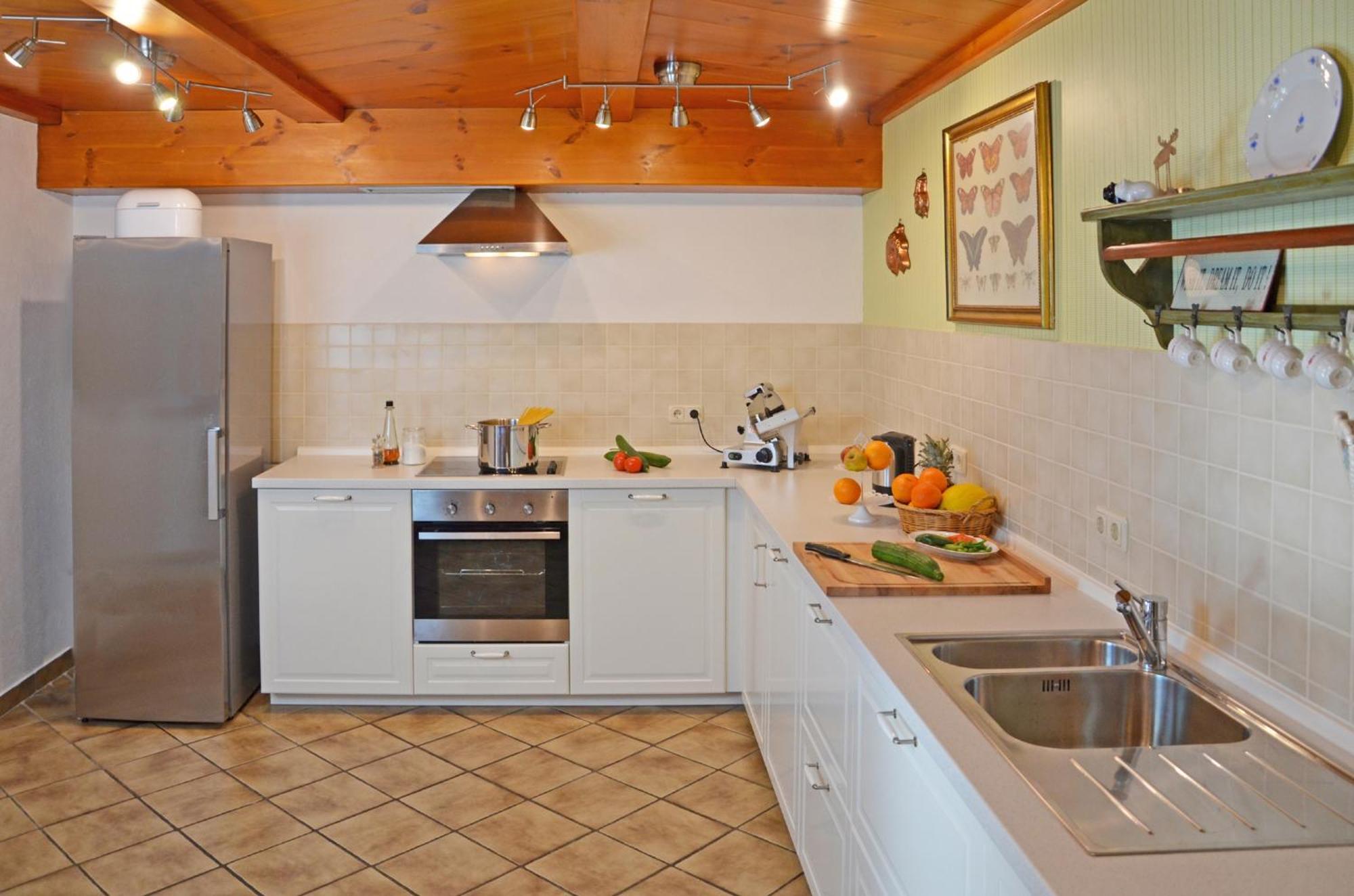 Dreimaederlhaus Am Berg Apartment Пфронтен Екстериор снимка