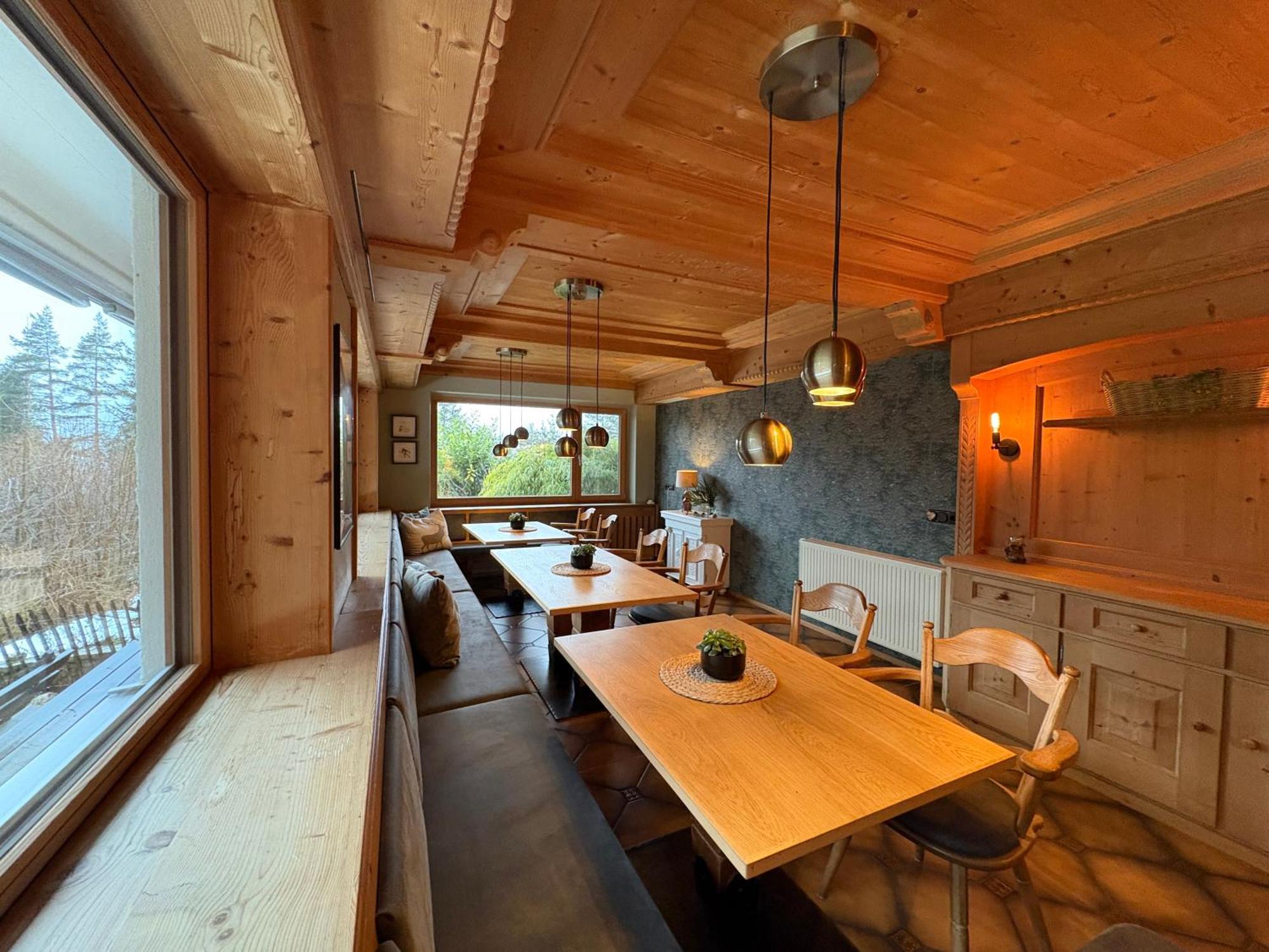 Dreimaederlhaus Am Berg Apartment Пфронтен Екстериор снимка